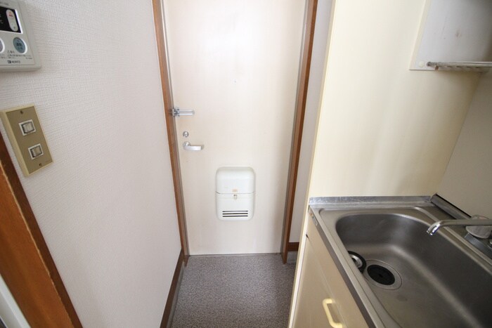 物件内観写真21　(玄関)