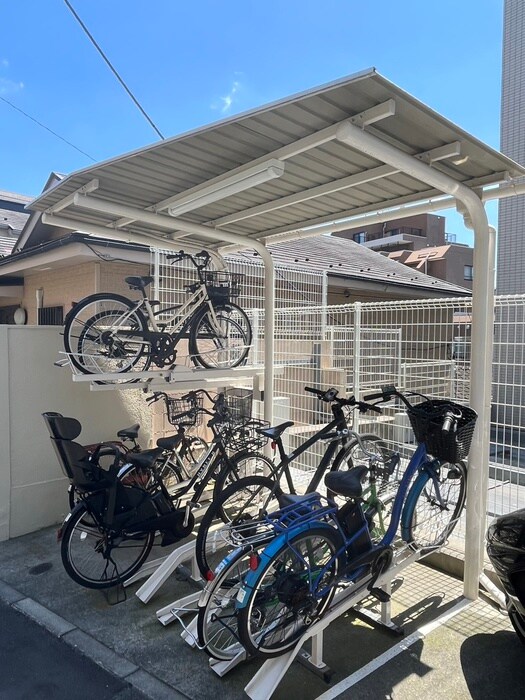 物件外観写真6　(駐輪場)