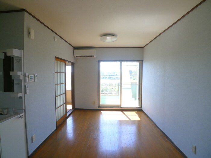 物件内観写真8　(居室)