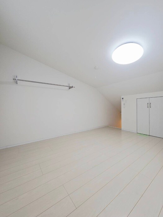 物件内観写真8　(居室)