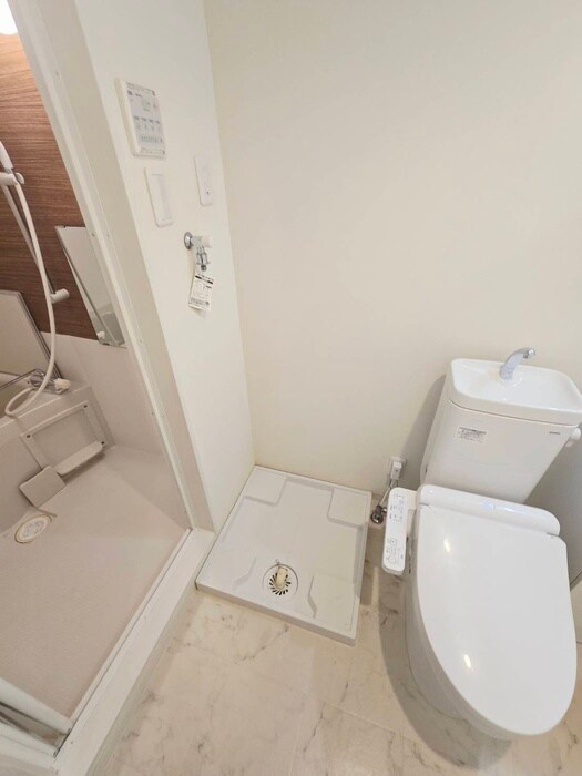 物件内観写真15　(洗濯機置場)