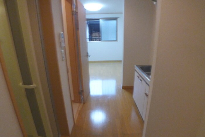 物件内観写真20　(廊下)