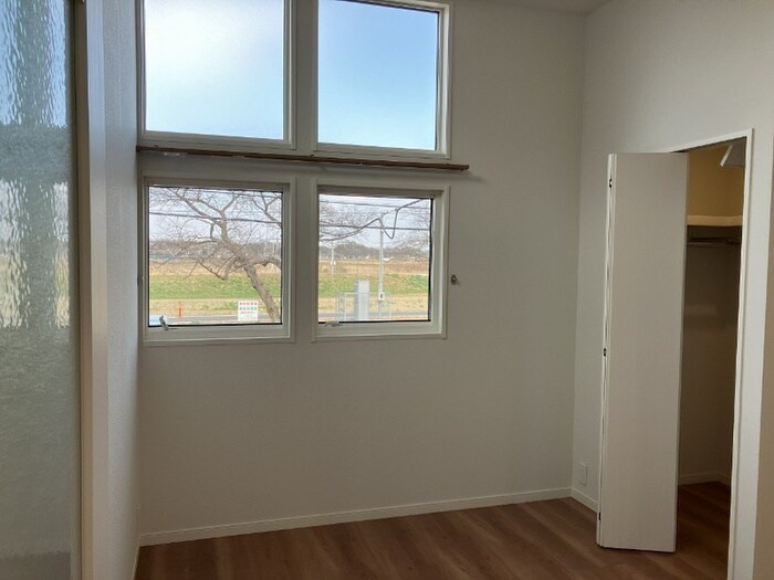 物件内観写真13　(居室)