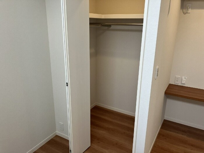 物件内観写真16　(廊下)