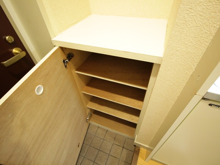 物件内観写真14　(靴箱)