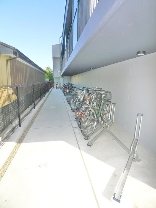 物件外観写真4　(駐車場)