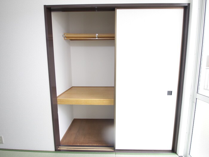 パールハイツの収納