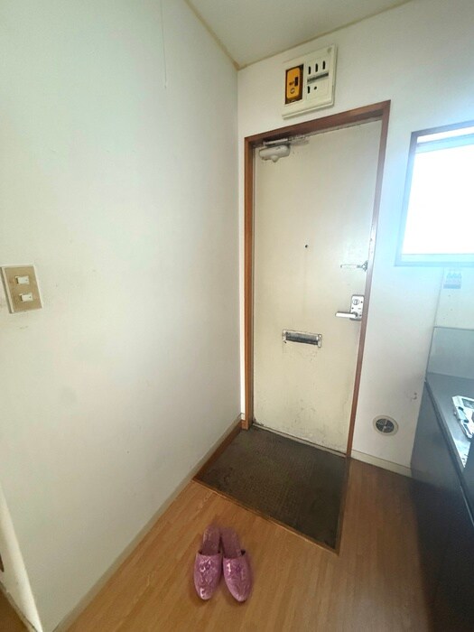 物件内観写真15　(玄関)