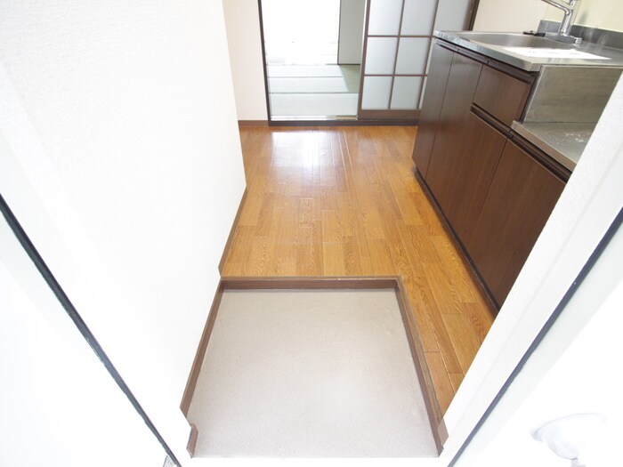 パールハイツの玄関