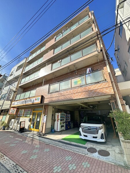 岡田マンション外観写真