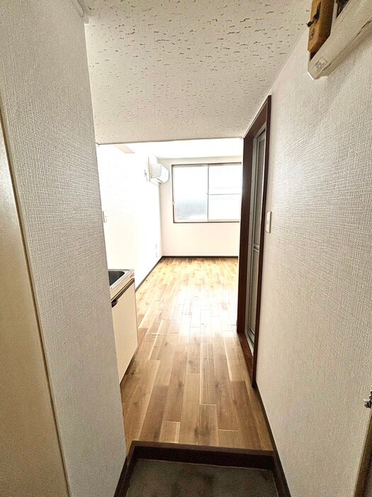 物件内観写真16　(玄関)