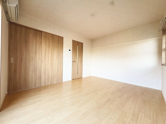 物件内観写真6　(居室)