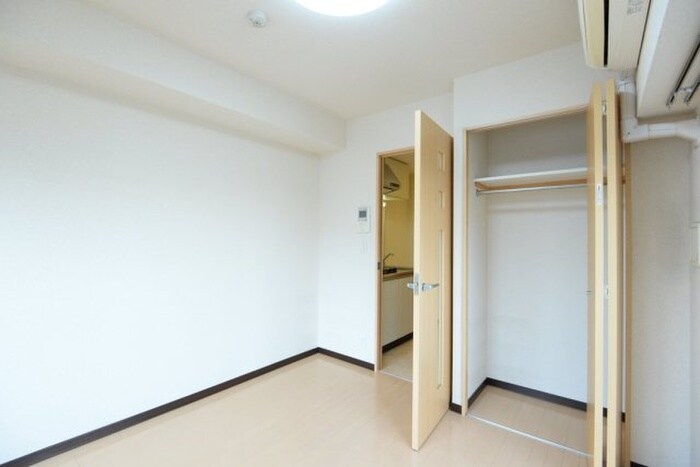 物件内観写真6　(収納)