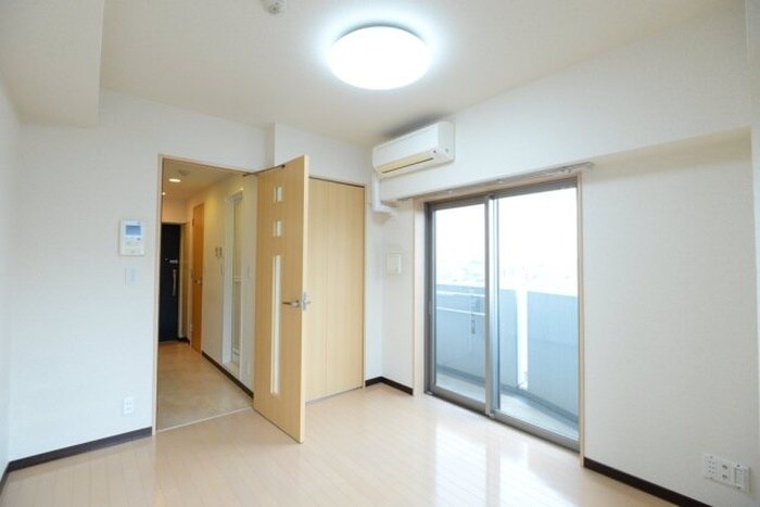 物件内観写真13　(室内からの展望)