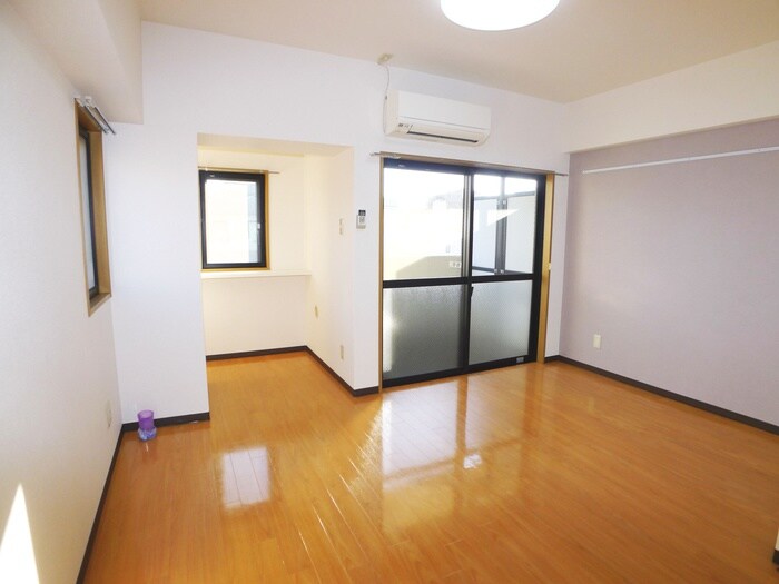 物件内観写真4　(居室)