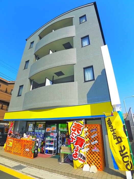 物件外観写真3　(エントランス部分)