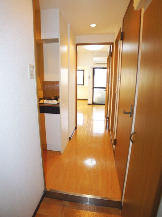 物件内観写真12　(廊下)