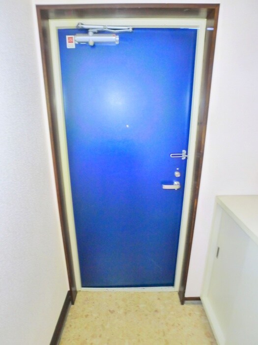 物件内観写真13　(玄関)