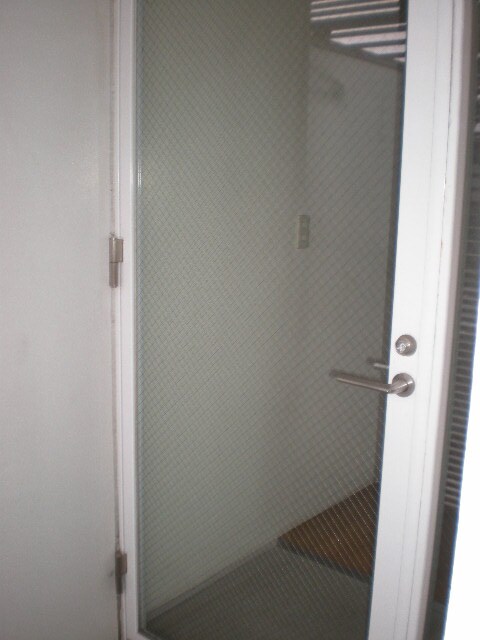 物件内観写真8　(玄関)