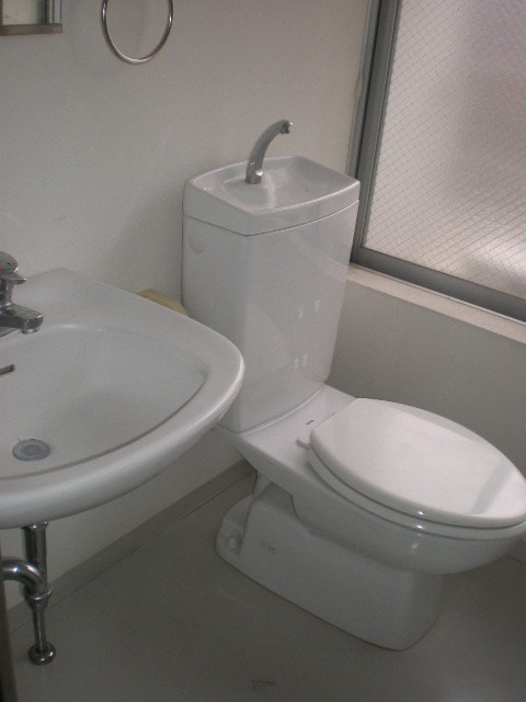 物件内観写真14　(トイレ)