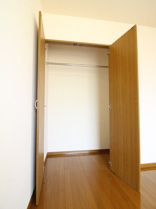 物件内観写真12　(収納)