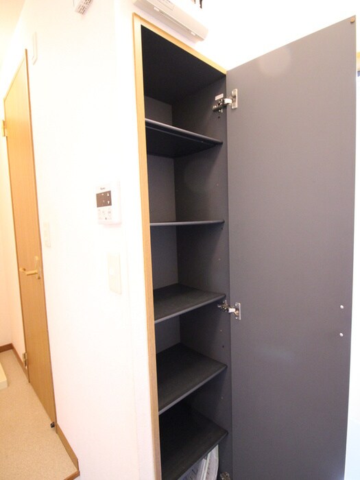 物件内観写真15　(靴箱)