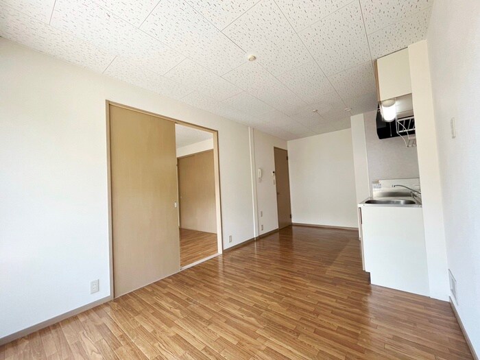 物件内観写真8　(居室)