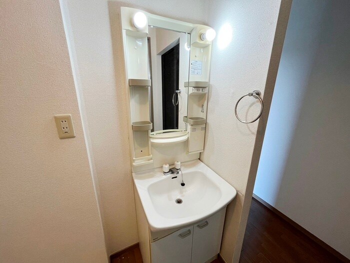 物件内観写真13　(洗面)