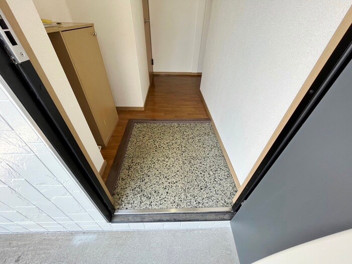 物件内観写真17　(玄関)