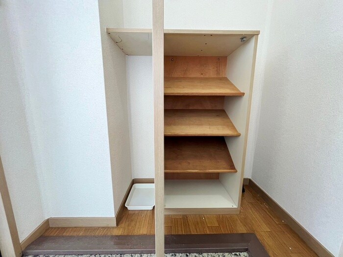 物件内観写真18　(靴箱)