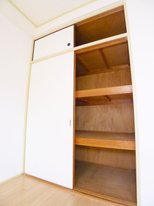 物件内観写真11　(収納)