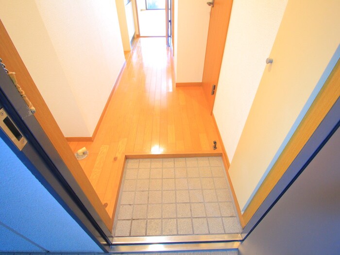 物件内観写真21　(玄関)