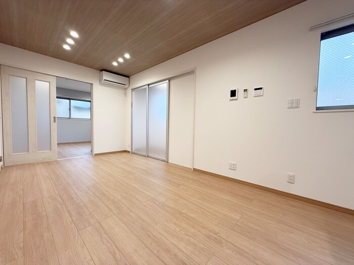 物件内観写真8　(居室)