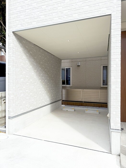 物件外観写真4　(駐車場)