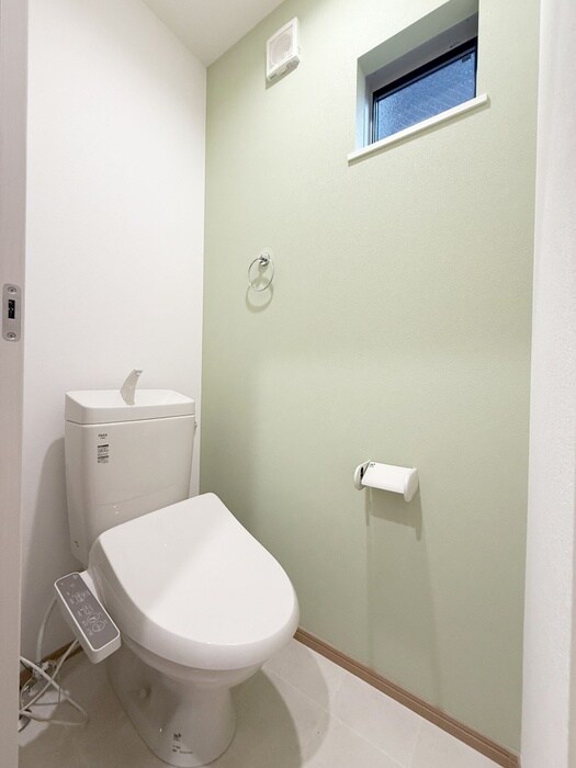 物件内観写真12　(トイレ)