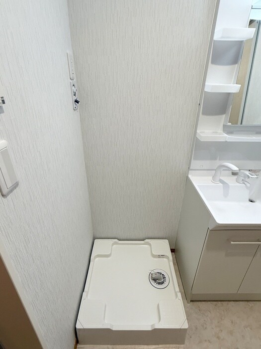 物件内観写真14　(洗濯機置場)