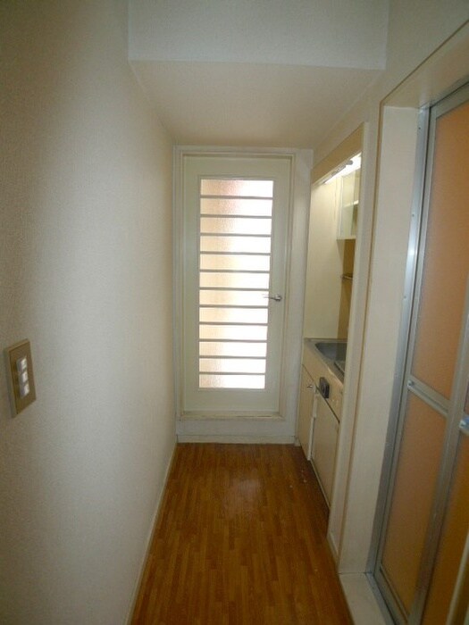 物件内観写真14　(廊下)