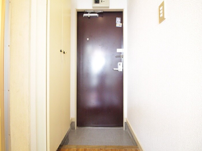物件内観写真17　(玄関)