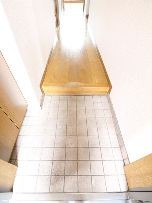 物件内観写真17　(玄関)