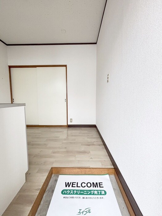 物件内観写真19　(玄関)