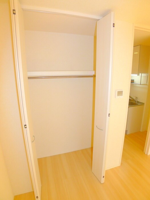 物件内観写真12　(収納)