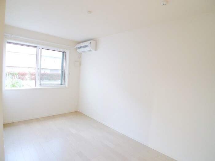 物件内観写真18　(居室)