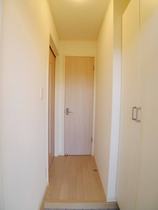 物件内観写真20　(廊下)