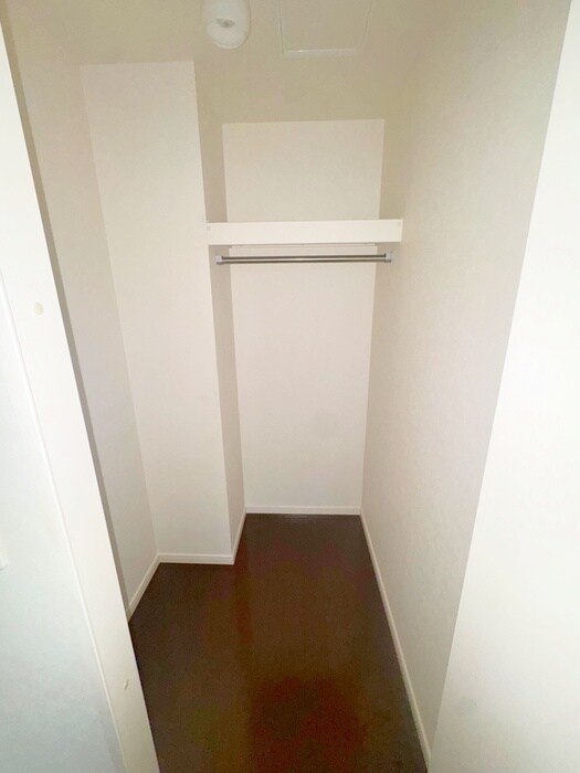 物件内観写真16　(収納)