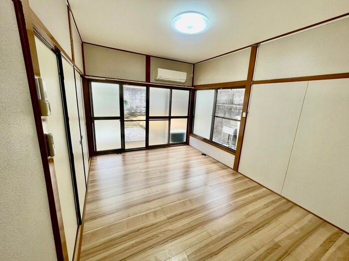 物件内観写真8　(居室)