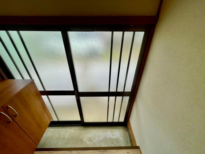 物件内観写真18　(玄関)