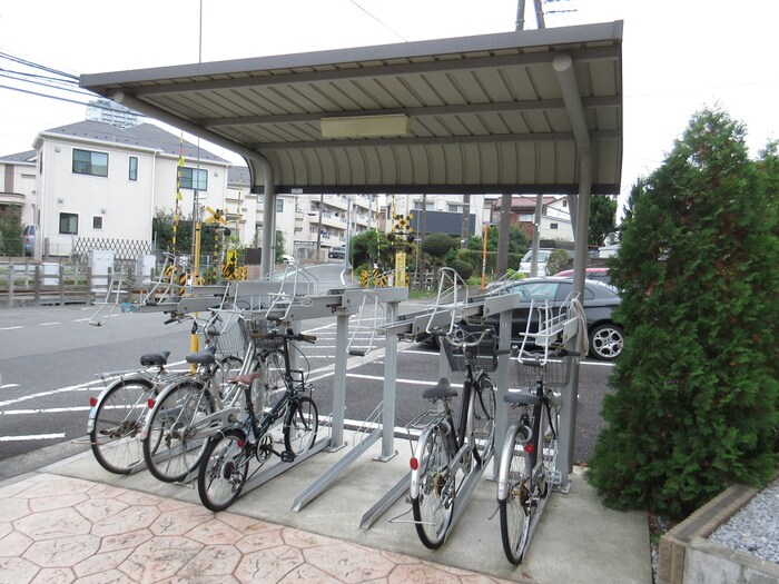 物件外観写真3　(駐輪場)