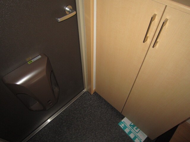 物件内観写真15　(玄関)