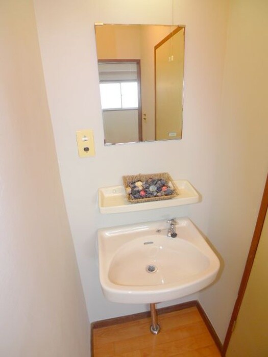 物件内観写真6　(洗面)