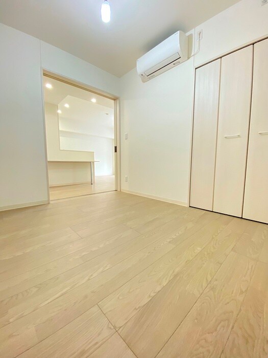 物件内観写真9　(居室)